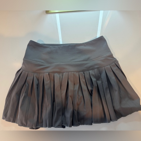 Grey gold hinge skirt, regular length, size small - Picture 1 of 4